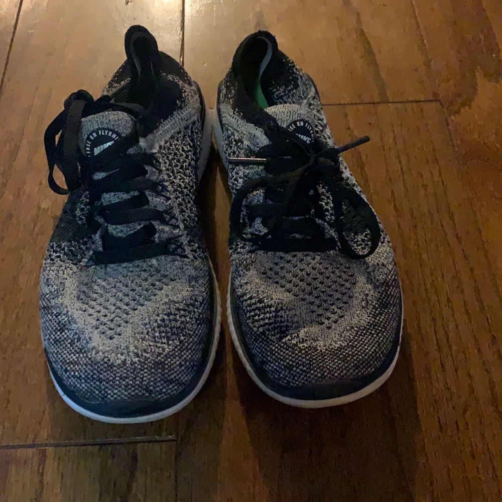 Size 5.5 women’s Nike running shoe